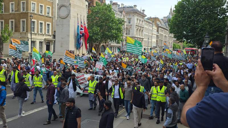 Image from: Thousands of British Kashmiris protest outside UK Parliament over crackdown in PoJK by Pakistani forces