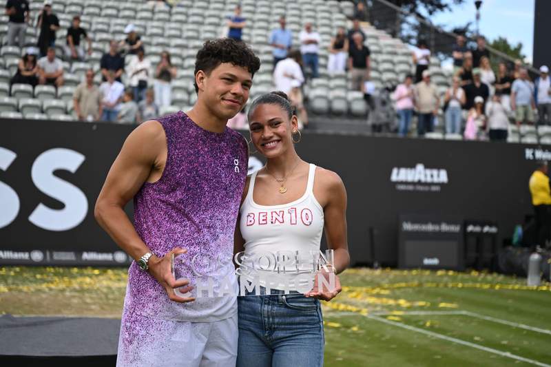 Image from: Shelton beats Fritz in Stuttgart final for first grass court title
