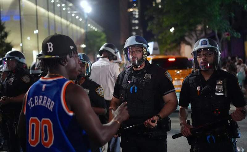 Image from: New York Knicks’ NBA Championship celebrations leave teen shot as fans burn buses