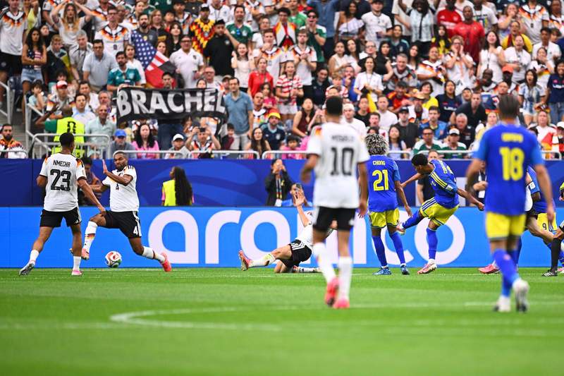 Image from: 'Something historic': Curaçao pride despite 7-1 loss against Germany