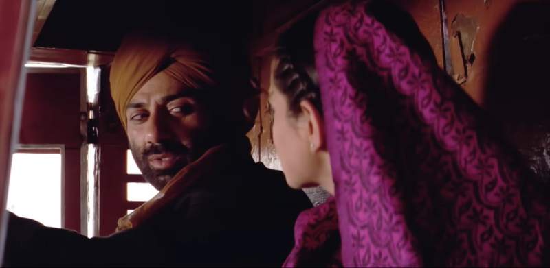 Image from: 25 years of Gadar: From 'Udja Kale Kawan' to 'Main Nikla Gaddi Leke', songs that became soul of Sunny Deol-Ameesha Patel's blockbuster