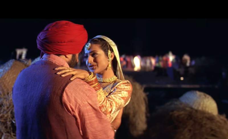 Image from: 25 years of Gadar: From 'Udja Kale Kawan' to 'Main Nikla Gaddi Leke', songs that became soul of Sunny Deol-Ameesha Patel's blockbuster