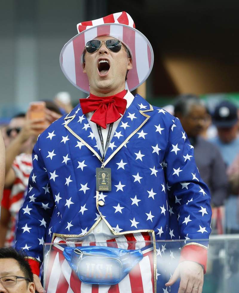Image from: American fans mocked over World Cup chants as NFL stars weigh in