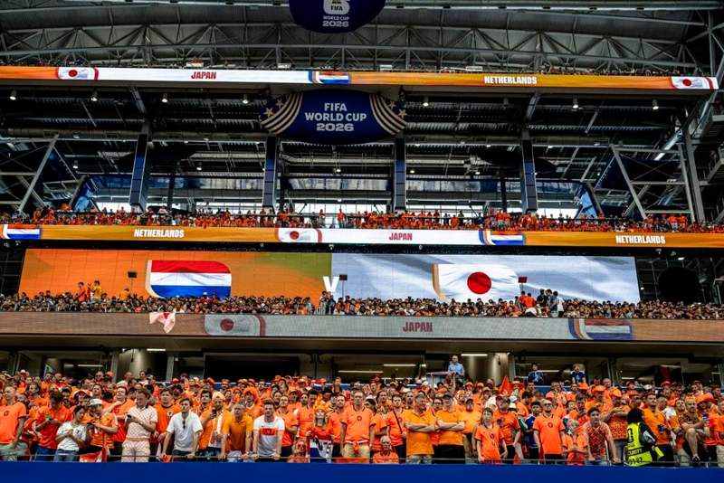 Image from: Why Japan fans stayed behind after their World Cup opener is touching hearts around the world