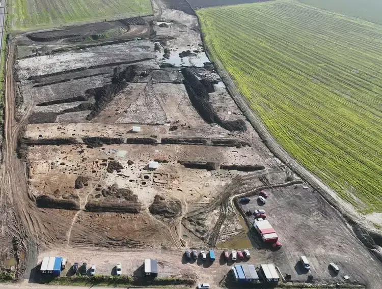 Image from: Construction Workers Found Gold Coins and Rare Treasures Buried Beneath a Highway Route for Centuries