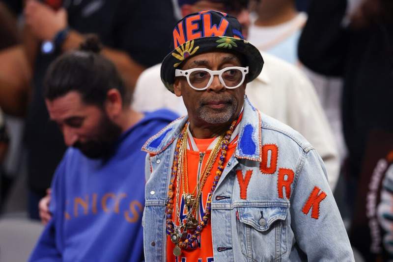 Image from: Prince Harry finds himself at center of awkward NBA Finals moment with Spike Lee