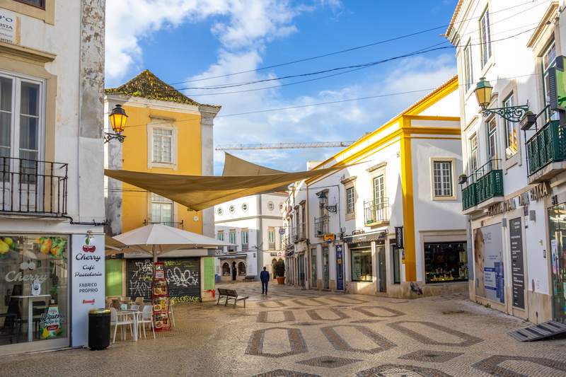 Image from: In Portugal, this is the best place to retire and it has sunshine nearly all year round (you’ll never want to leave!)