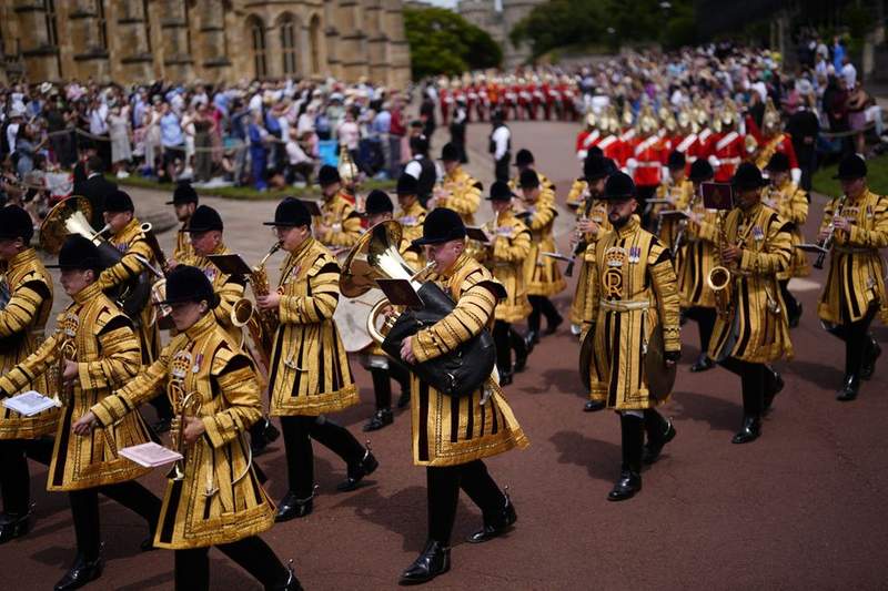 Image from: Pictured: All the best moments from Order of the Garter ceremony