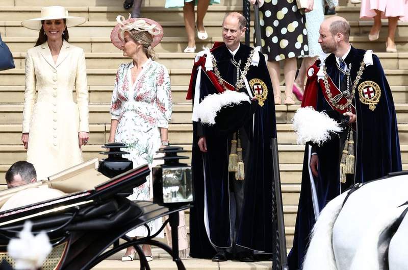 Image from: Pictured: All the best moments from Order of the Garter ceremony