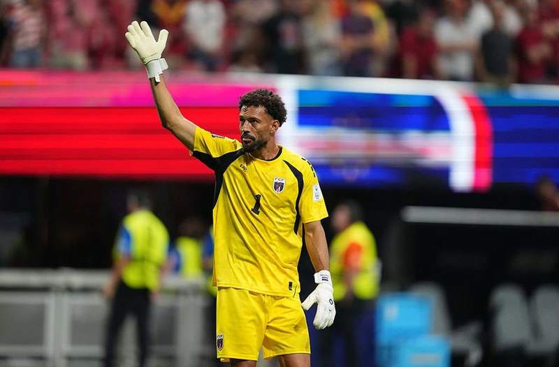 Image from: Who is Vozinha? Cape Verde's legendary 40-year-old goalkeeper who kept Spain at bay