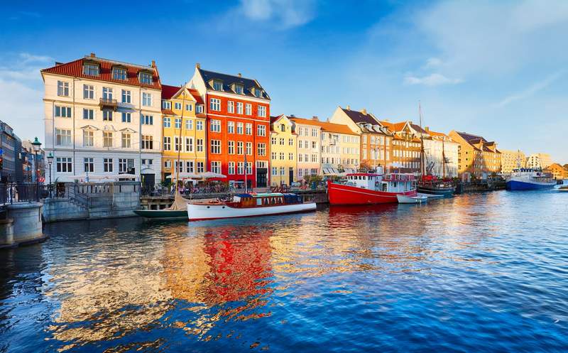 Image from: Off Campus, Bridgerton, Outlander… Here’s your ideal destination for this summer based on your favourite romantic series