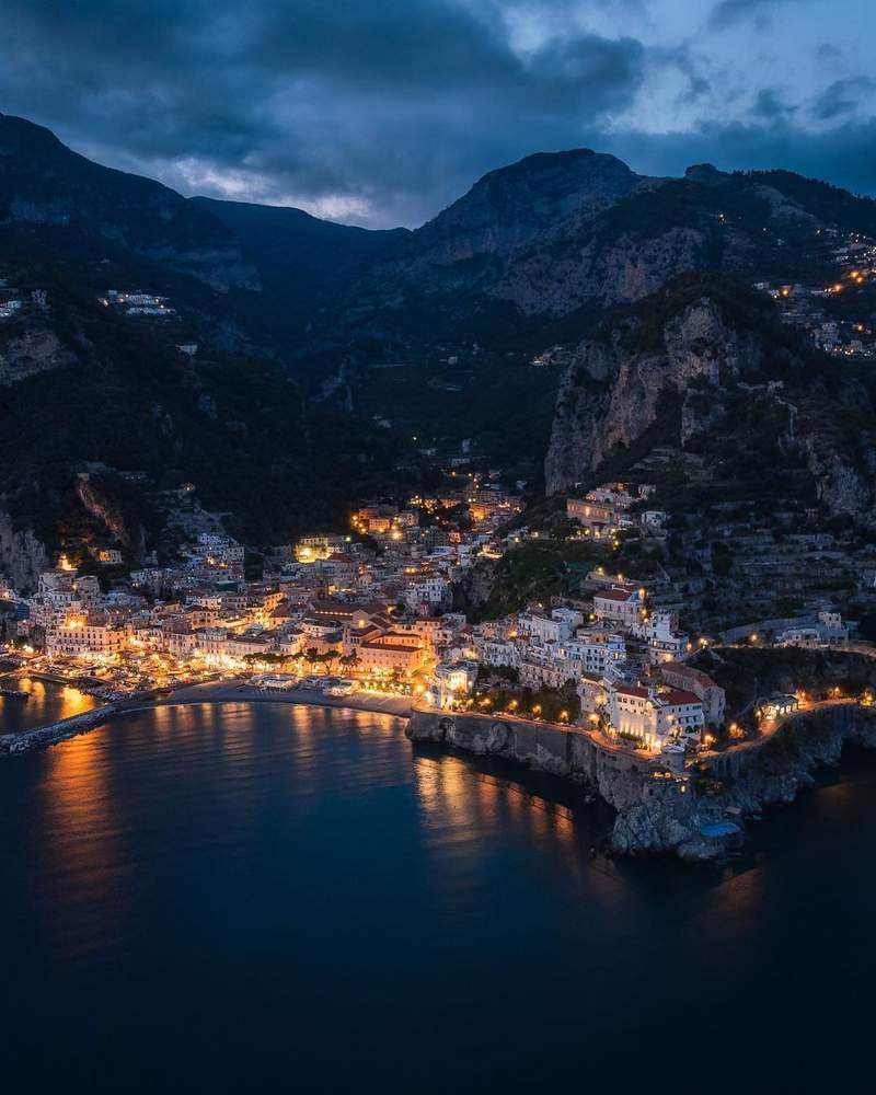 Image from: These are the 5 most beautiful cliffside hotels in the world for an unforgettable getaway (and 3 of them are in Europe!)