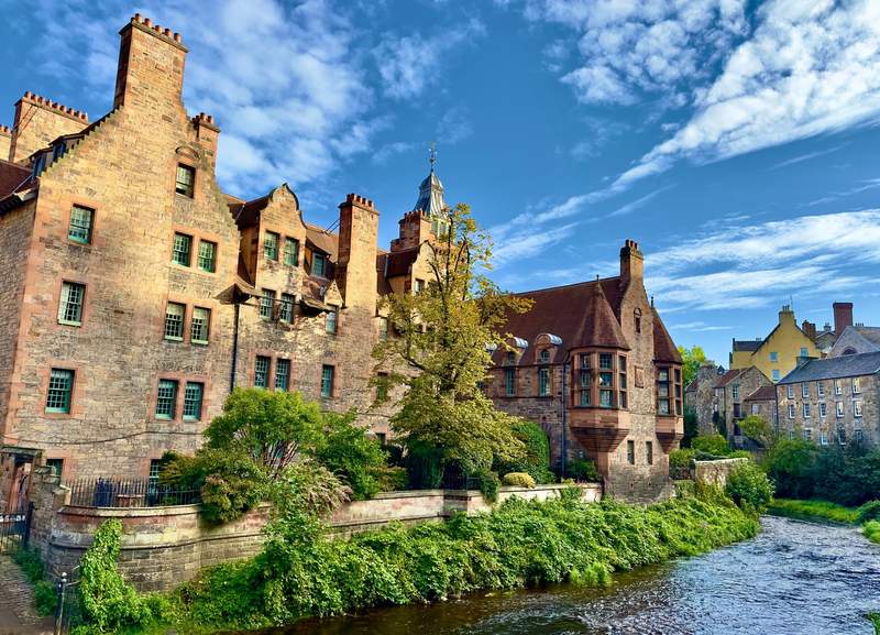 Image from: Off Campus, Bridgerton, Outlander… Here’s your ideal destination for this summer based on your favourite romantic series