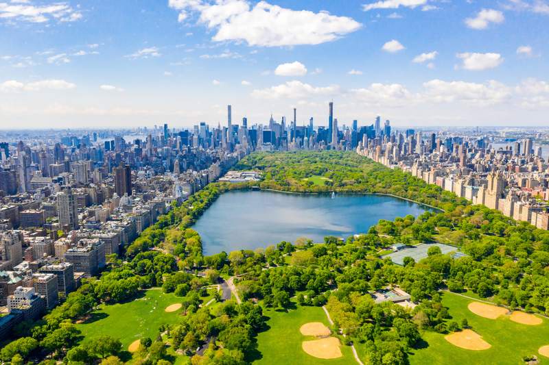 Image from: Off Campus, Bridgerton, Outlander… Here’s your ideal destination for this summer based on your favourite romantic series
