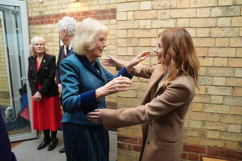 Image from: Queen gains unlikely new confidante in ex-Spice Girl