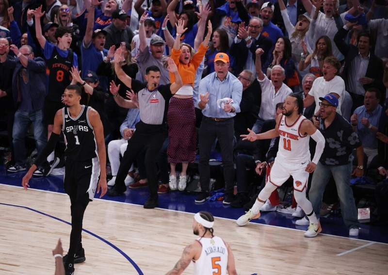 Image from: Jalen Brunson sends blunt Victor Wembanyama message during Knicks toast