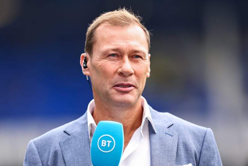 Image from: Wyclef Jean ‘sikes’ notorious Premier League hardman Duncan Ferguson in awkward encounter