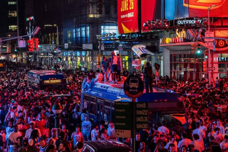 Image from: New York Knicks fans sent Elmo a harsh message after NBA Finals win