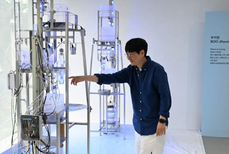 Image from: "I believe culture is the best way Indians can understand Korea": Korean Ambassador Lee Seong-ho talks about PM Modi's vision at 'Aqua Paradiso' exhibition