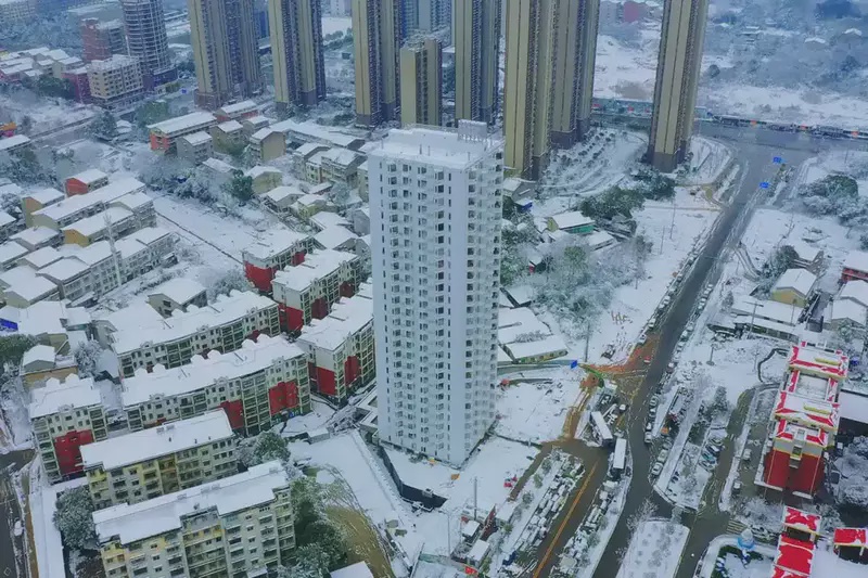 Image from: While Big-City Buildings Can Take Years to Finish, China Assembled a 26-Story Tower in Just Five Days