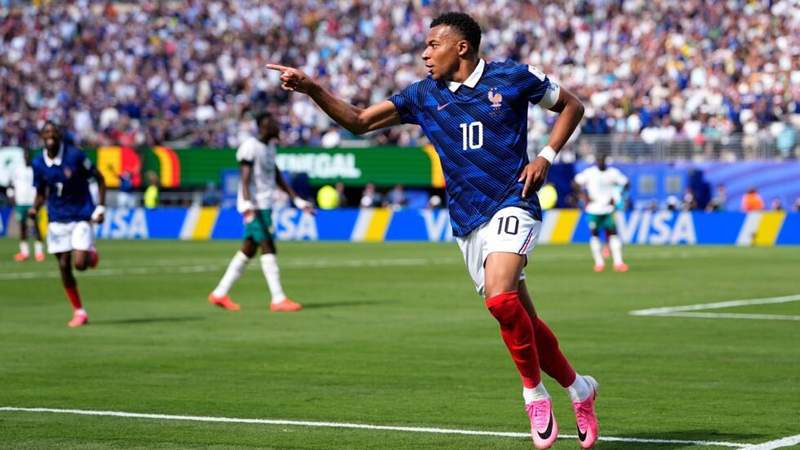 Image from: World Cup 2026: Mbappé becomes France's record scorer as Les Bleus down valiant Senegal