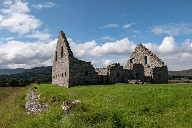 Image from: In the UK, journey through Scottish history in this powerful building that used to house soldiers in the 18th century (it’s got such a rich history!)