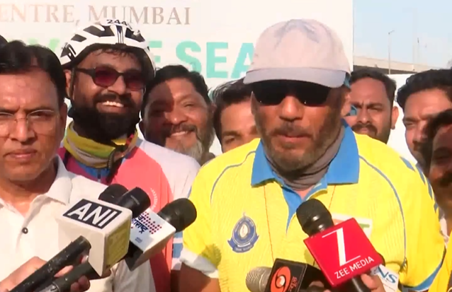 Image from: "Fitness is everything," says Jackie Shroff as he participates in Fit India Cyclothon in Mumbai