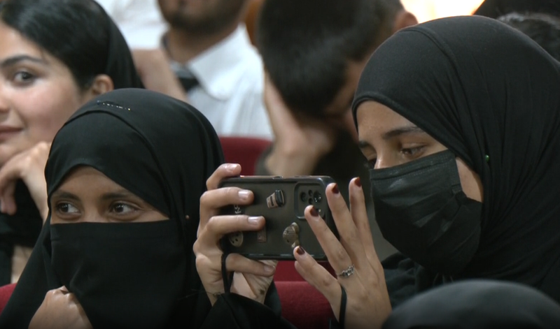 Image from: Srinagar: Theatre play 'Conflict' highlights drug abuse awareness under Nasha Mukt Abhiyan