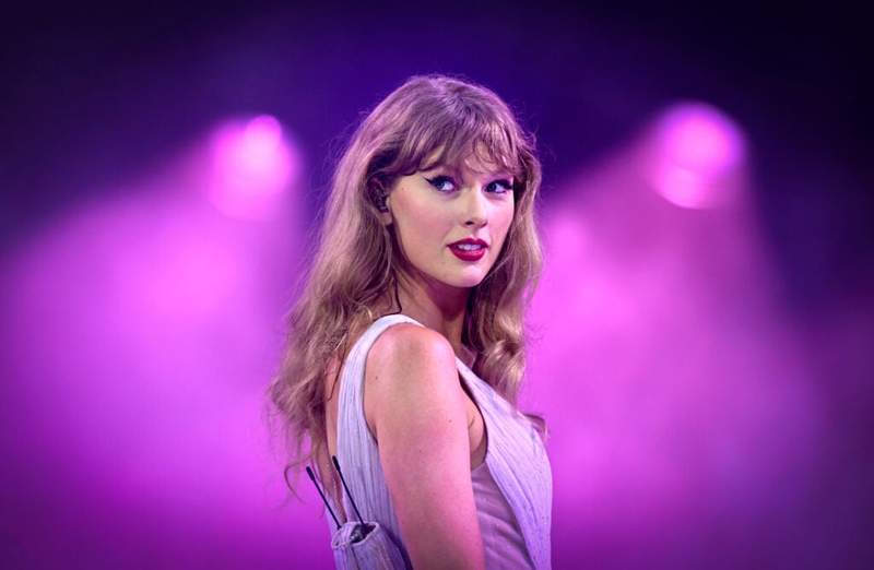 Image from: How much Taylor Swift’s New York Knicks play-off seat sold at auction for compared to Kylie Jenner’s