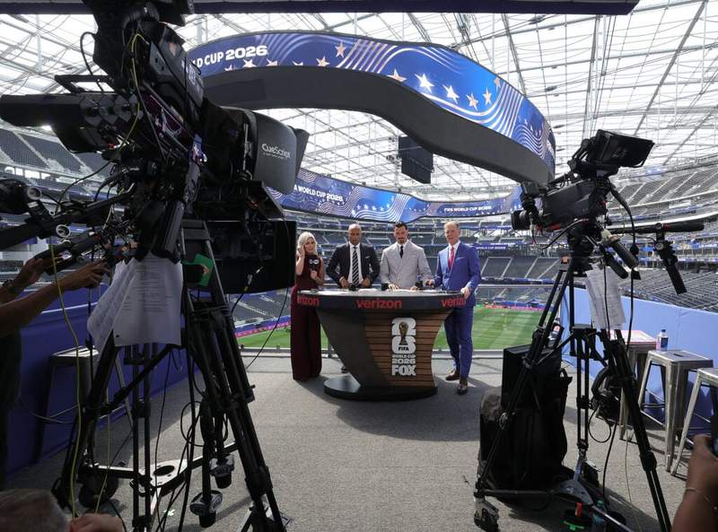 Image from: Zlatan Ibrahimovic’s ‘ignorant’ dig at Alexi Lalas shows he is tired of his Fox Sports colleague