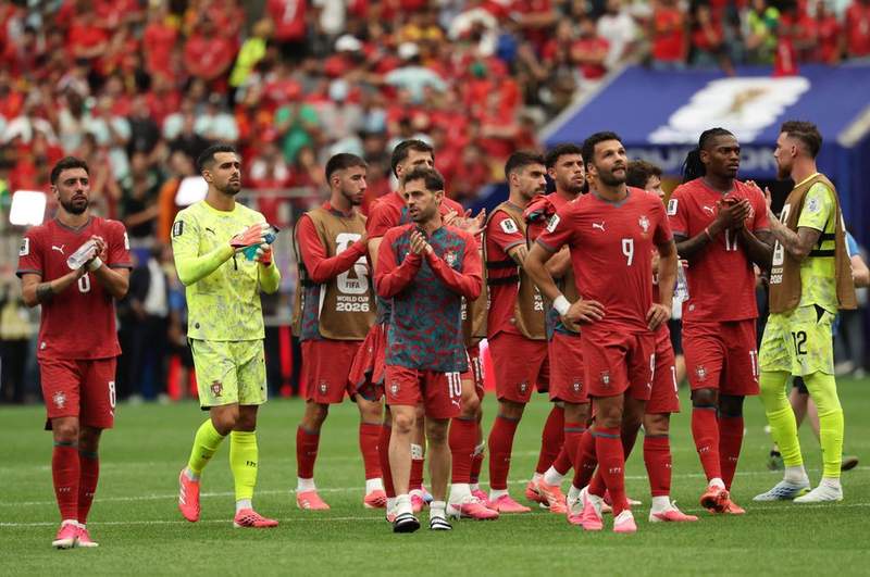 Image from: Diogo Jota's parents in tears during Portugal's World Cup opener following tribute to their son