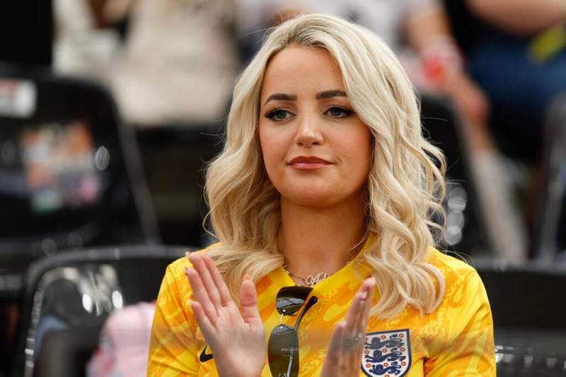 Image from: ‘My husband plays tonight’ – World Cup star’s wife left without luggage after US airline mishap