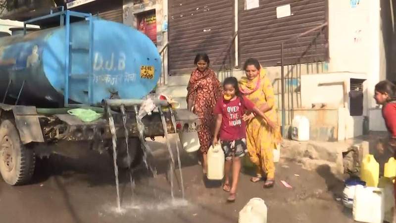 Image from: A week's wait for a single tanker: Scorching heat exposes Central Delhi's water crisis