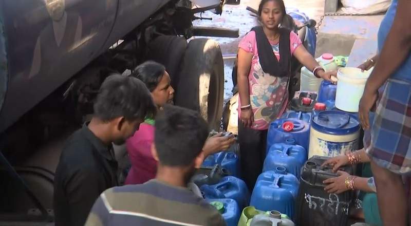 Image from: A week's wait for a single tanker: Scorching heat exposes Central Delhi's water crisis