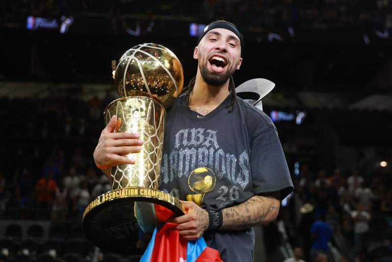Image from: Alexandria Ocasio-Cortez makes a surprise pick for her current favorite New York Knicks player