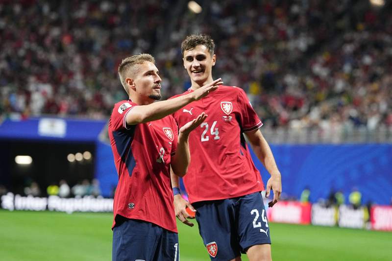 Image from: Czech Republic and South Africa draw 1-1 at World Cup