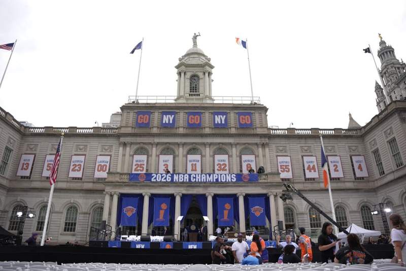 Image from: Martha Stewart details ‘complicated journey’ to New York Knicks title parade aided by James Dolan