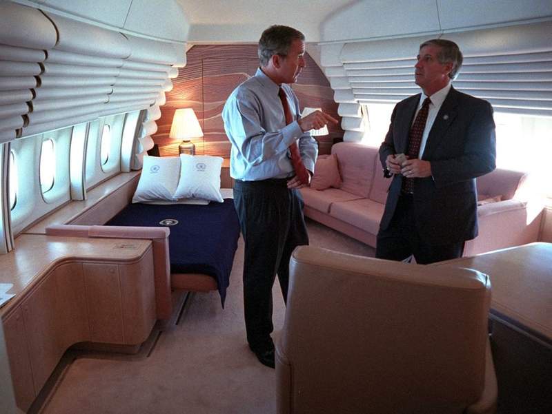 Image from: White House staff share emotional tributes as Donald Trump's Air Force One completes 'final flight'