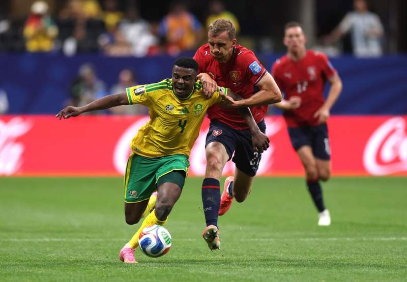 Image from: Stadium DJ attempts to drown out boos during Czech Republic – South Africa hydration break