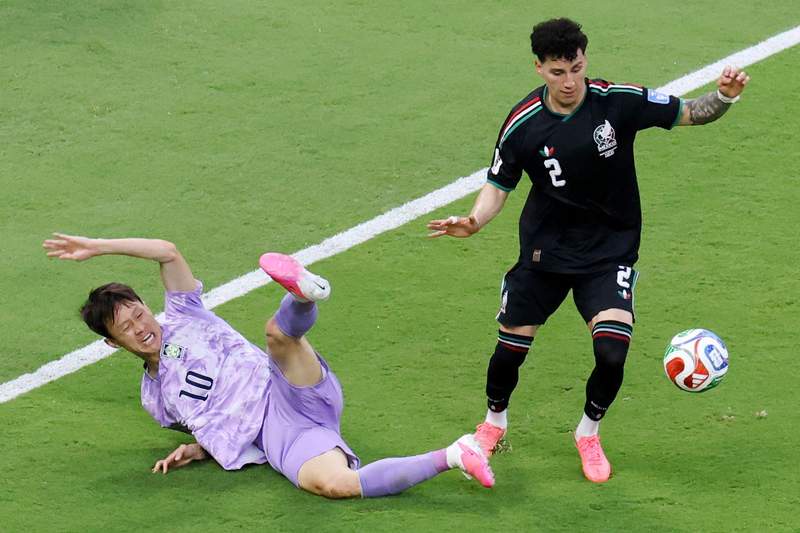 Image from: Mexico through to World Cup knock-outs after win over South Korea