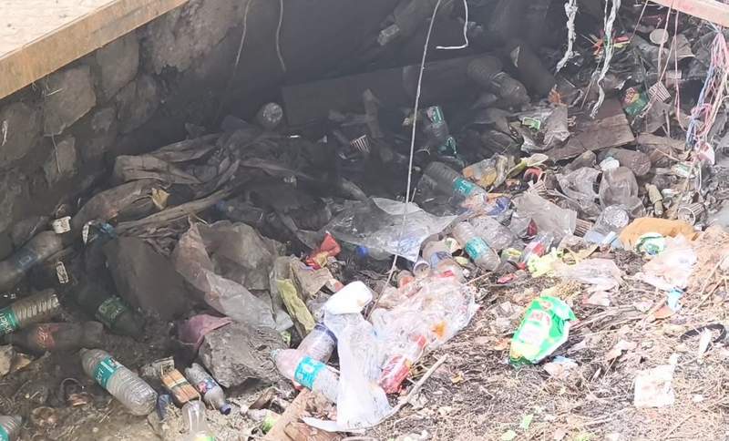 Image from: Himachal Pradesh: Garbage piles tarnish Manali's image amid peak tourist season