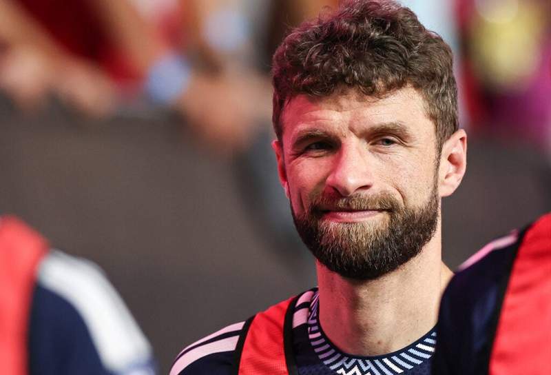 Image from: How Thomas Muller surprisingly became part of the New York Knicks parade