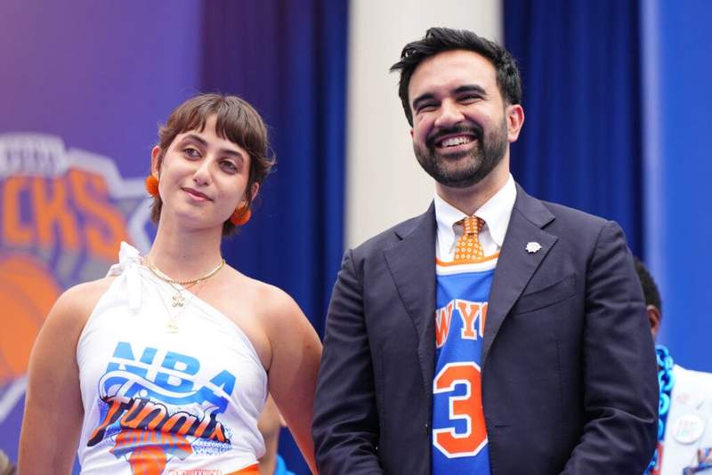 Image from: The best images from the New York Knicks NBA Championship parade