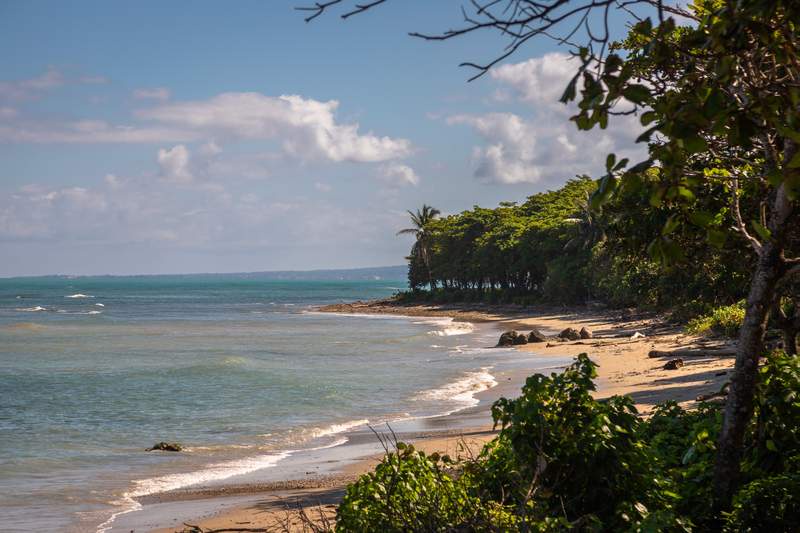 Image from: In the Caribbean, this is the most discreet and gorgeous beach to stay away from prying eyes
