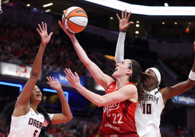 Image from: Angel Reese’s alleged ‘dirty play’ against Caitlin Clark goes viral after Fever-Dream game