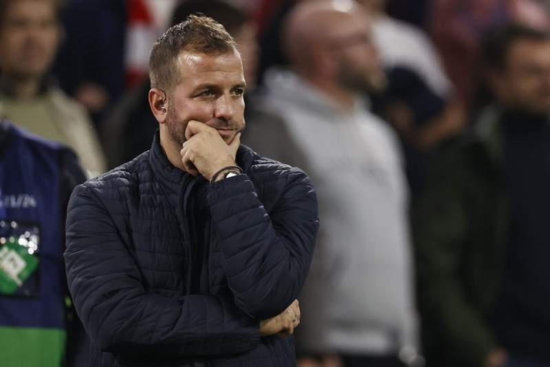 Image from: World Cup finalist Rafael Van der Vaart apologises for racial slur during TV coverage