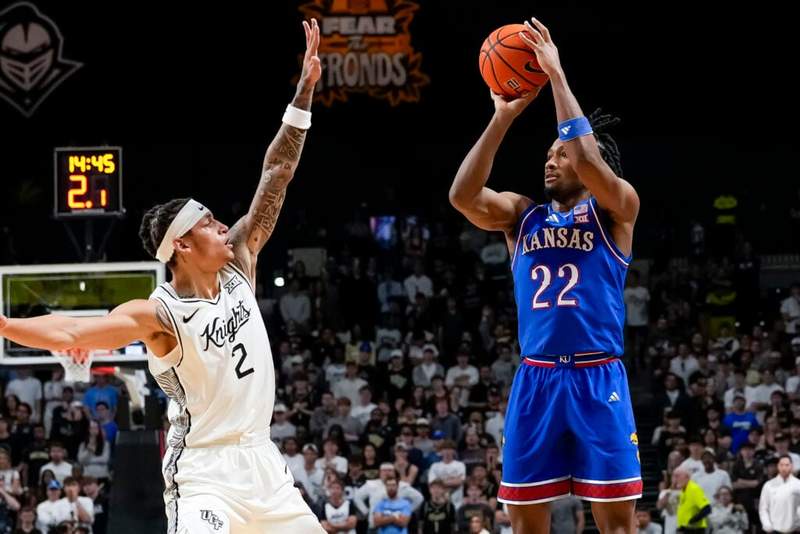 Image from: Bill Simmons said you ‘don’t see guards’ like potential 2026 NBA Draft No. 1 pick Darryn Peterson