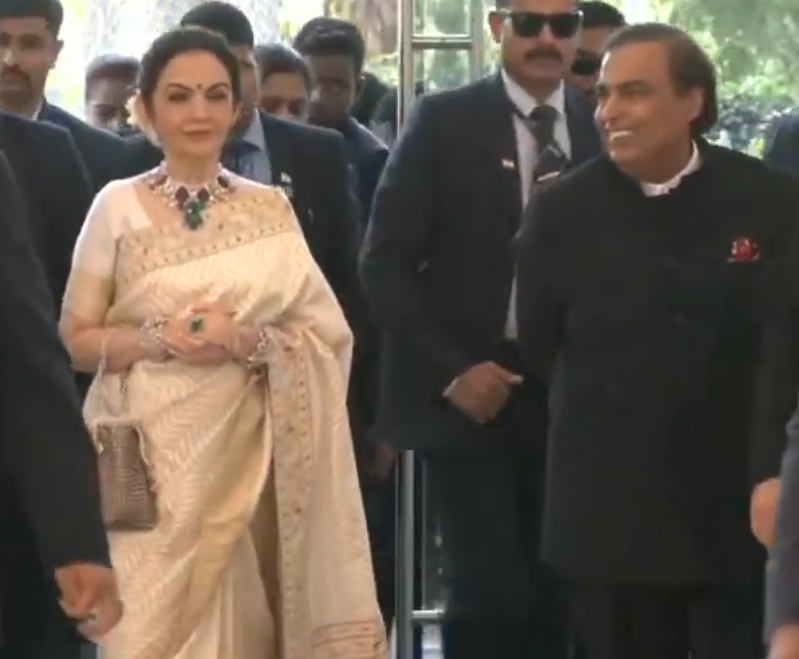 Image from: Mukesh Ambani, Nita Ambani join wedding celebrations of Supriya Sule's daughter, Bachchans mark their attendance