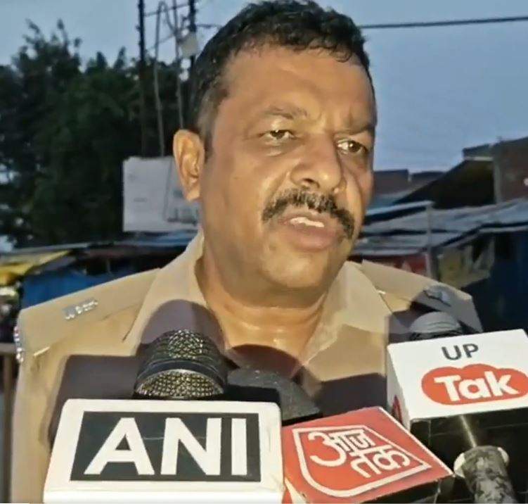 Image from: UP: Fatal accident in Mau sparks public outrage; Police bring situation under control