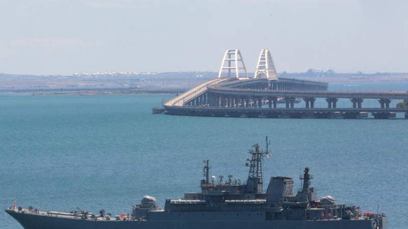Image from: Russia pauses fuel sales as Ukrainian strikes kill several, wound dozens in Crimea